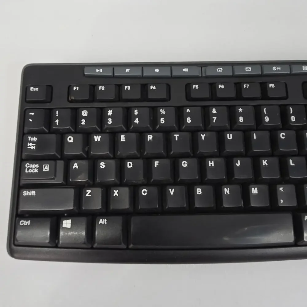 Logitech K270 Wireless Full Keyboard NO RECEIVER